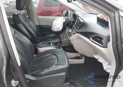 2020 Chrysler Voyager Lxi z USA, uszkodzony, nr VIN 2C4RC1DG2LR144686